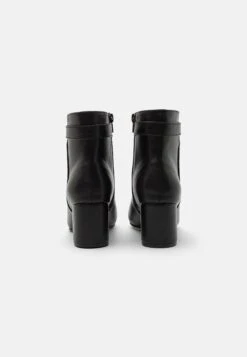 Wide Fit - Korte Laarzen - Black 11 Wide Fit - Korte Laarzen - Black -Anna Field Winkel adc0dfca8e9540c2a6d8f3eff66316e5